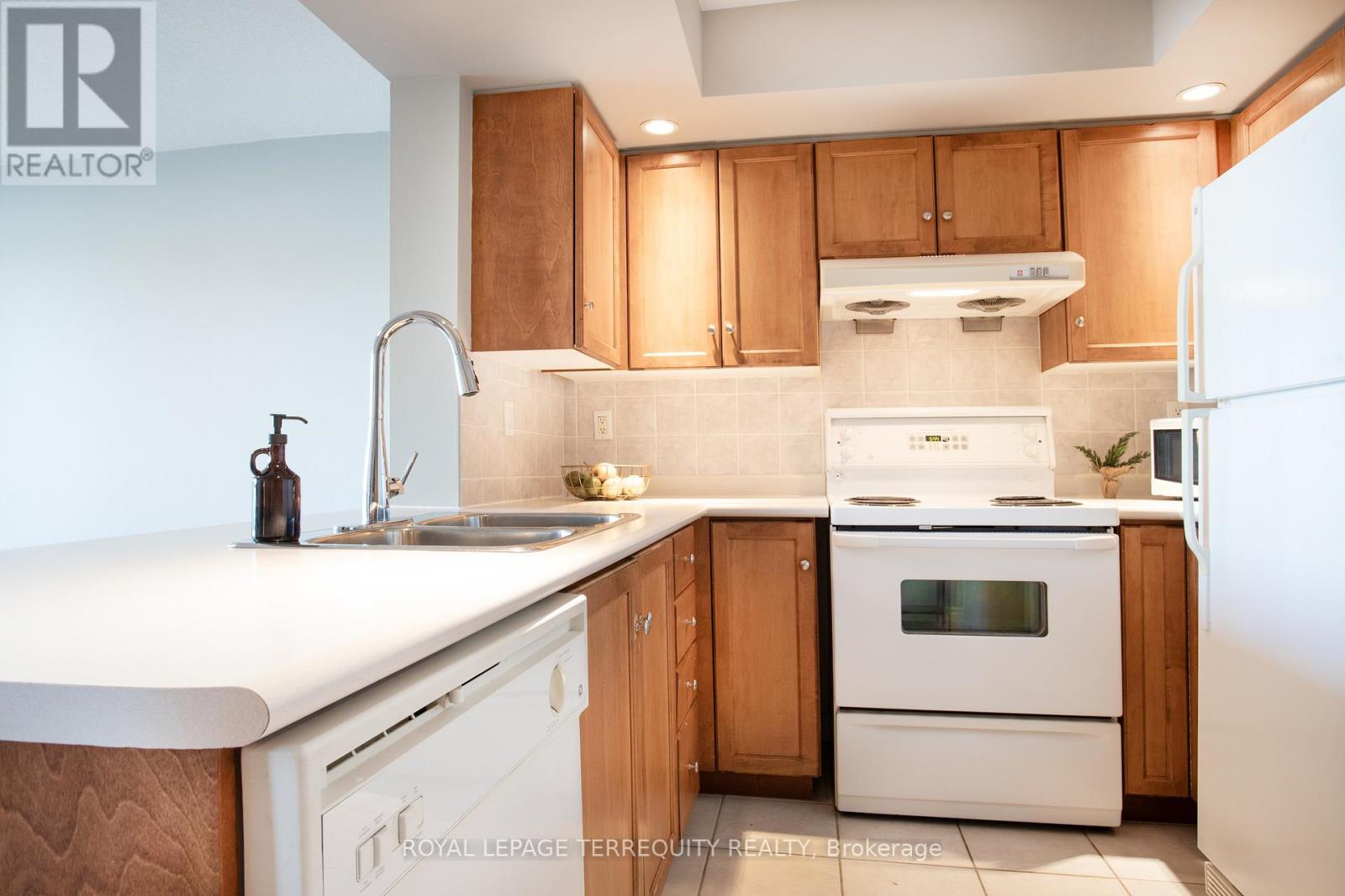 1232 - 125 Omni Drive, Toronto, Ontario  M1P 5A9 - Photo 16 - E12409870