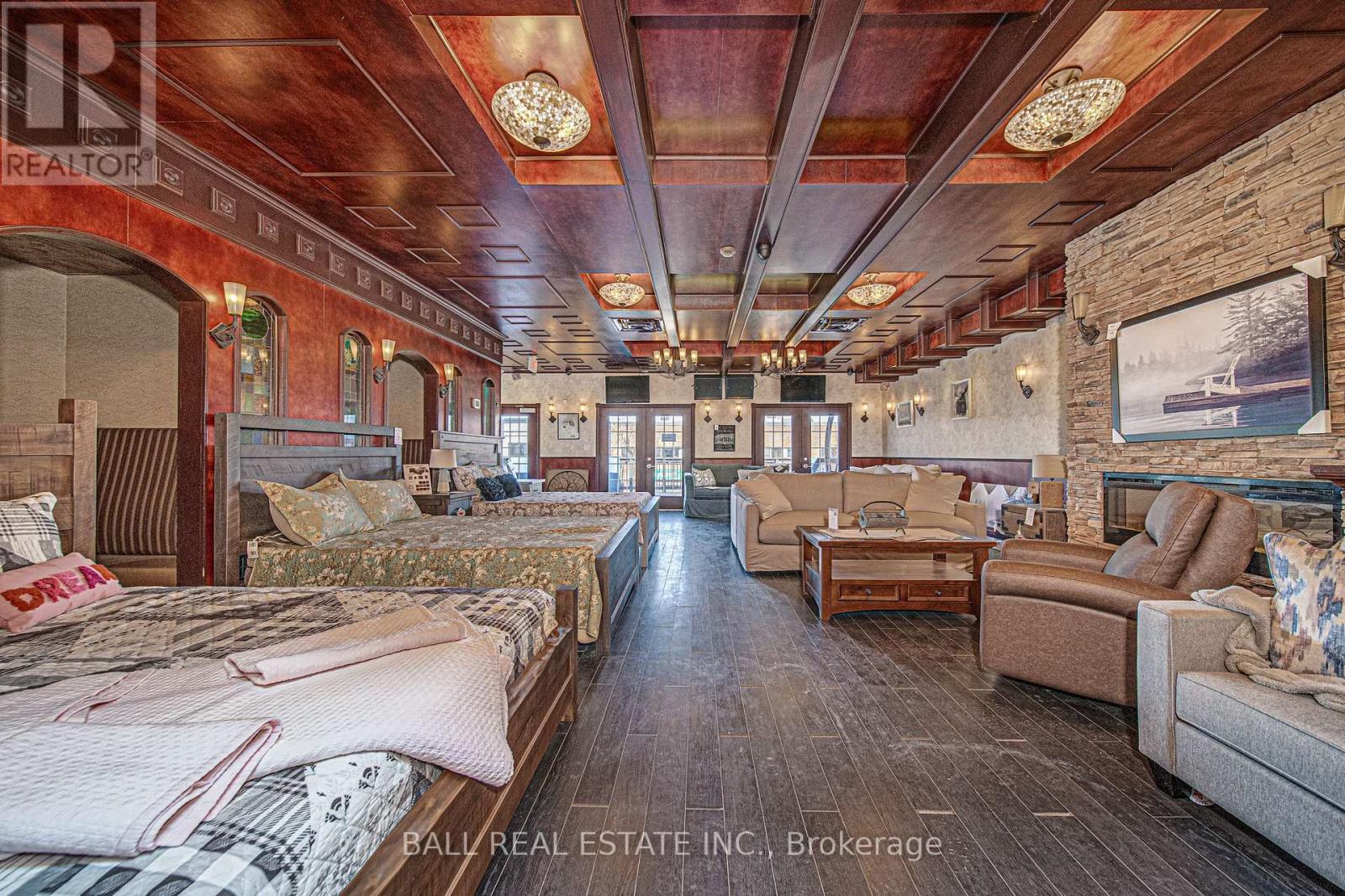 212 Highland Street, Dysart Et Al, Ontario  K0M 1S0 - Photo 19 - X12409755