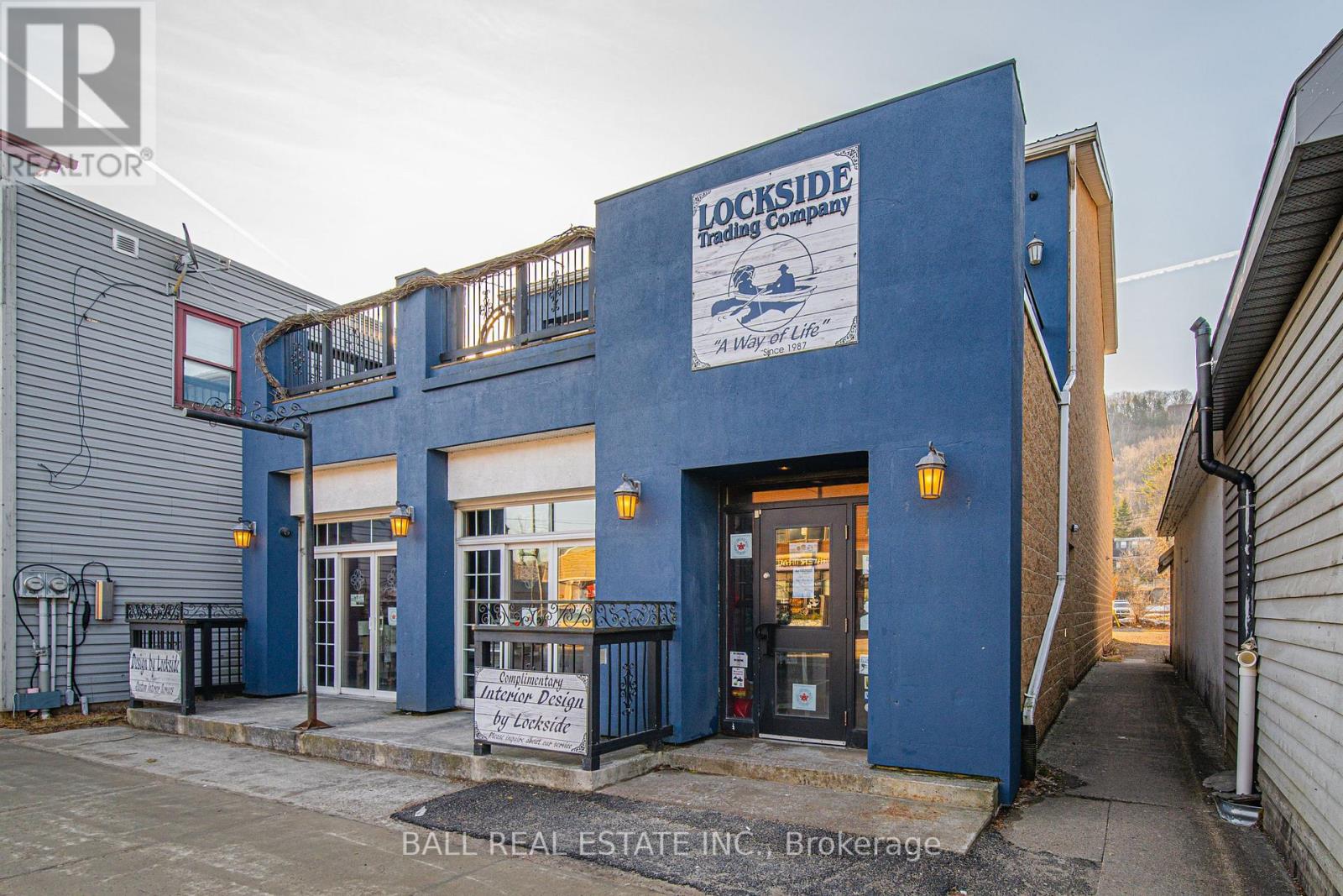 212 Highland Street, Dysart Et Al, Ontario  K0M 1S0 - Photo 2 - X12409755