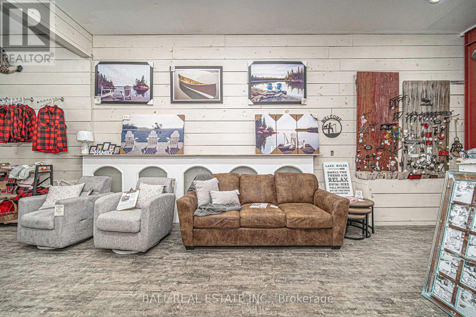 212 Highland Street, Dysart Et Al, Ontario  K0M 1S0 - Photo 16 - X12409755