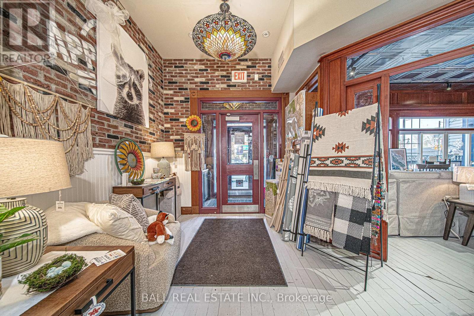 212 Highland Street, Dysart Et Al, Ontario  K0M 1S0 - Photo 5 - X12409755