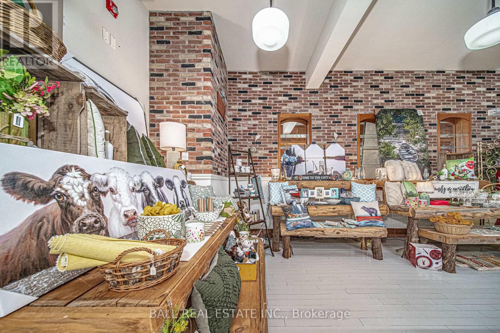 212 Highland Street, Dysart Et Al, Ontario  K0M 1S0 - Photo 14 - X12409755