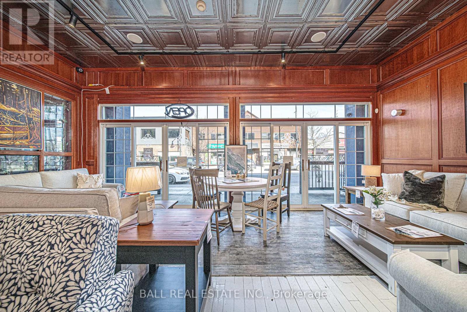 212 Highland Street, Dysart Et Al, Ontario  K0M 1S0 - Photo 8 - X12409755