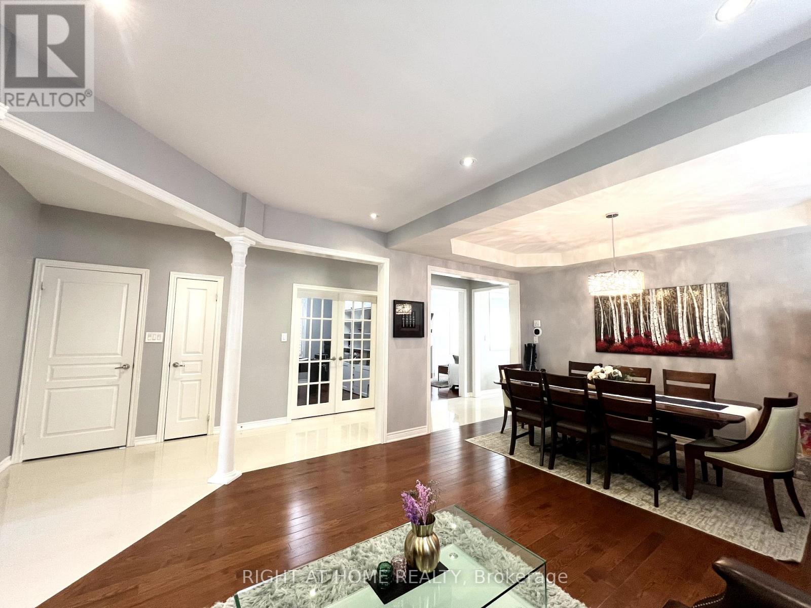 1209 Mctavish Drive, Newmarket (Stonehaven-Wyndham), Ontario  L3X 0A9 - Photo 20 - N12409832