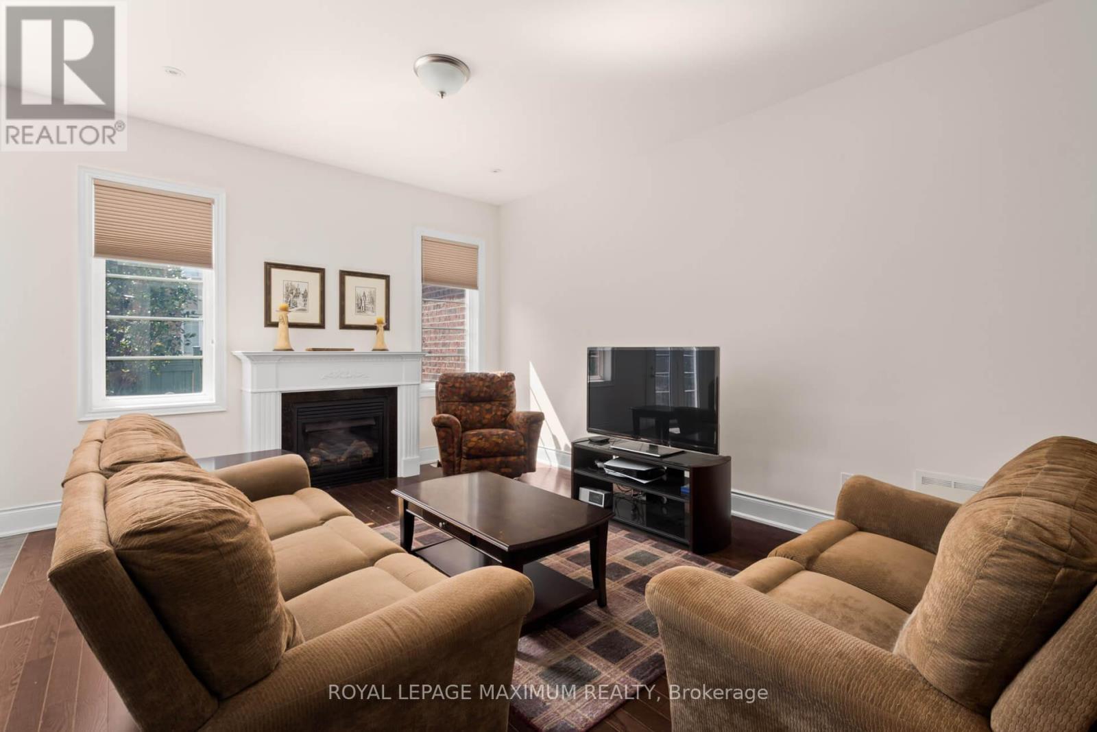 4 Blue Beech Trail, King (Nobleton), Ontario  L7B 0A1 - Photo 16 - N12409840