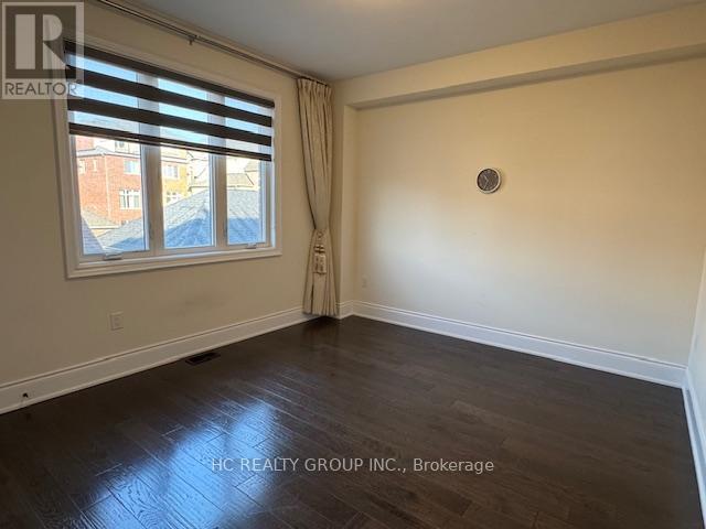 14 Tralee Court, Markham, Ontario  L6C 0V1 - Photo 12 - N12409905