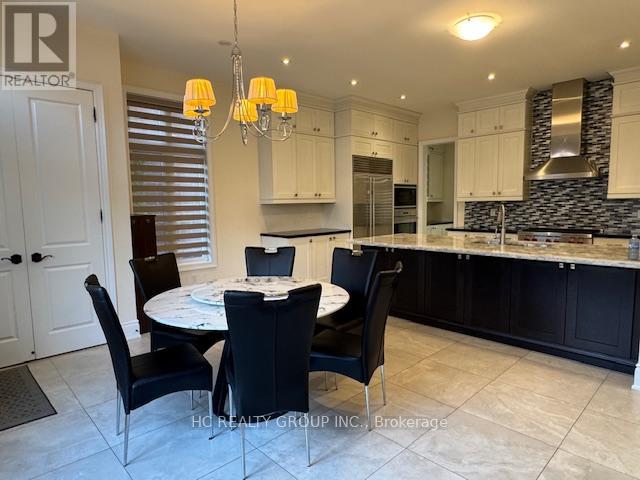 14 Tralee Court, Markham, Ontario  L6C 0V1 - Photo 9 - N12409905