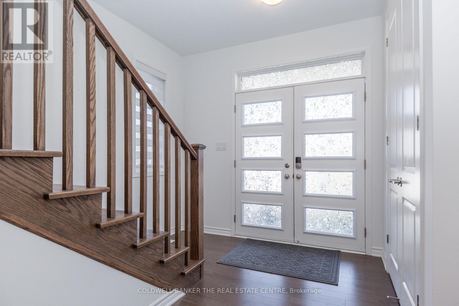 550 Mika Street, Innisfil, Ontario  L9S 0S3 - Photo 5 - N12409960