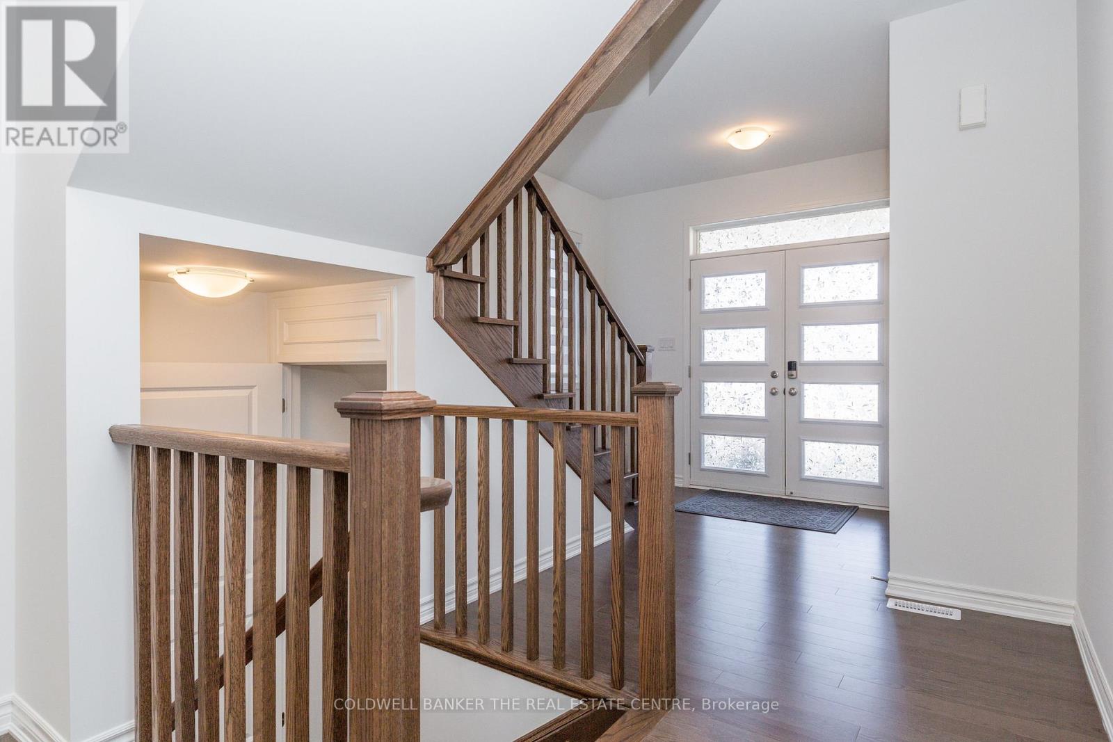 550 Mika Street, Innisfil, Ontario  L9S 0S3 - Photo 7 - N12409960