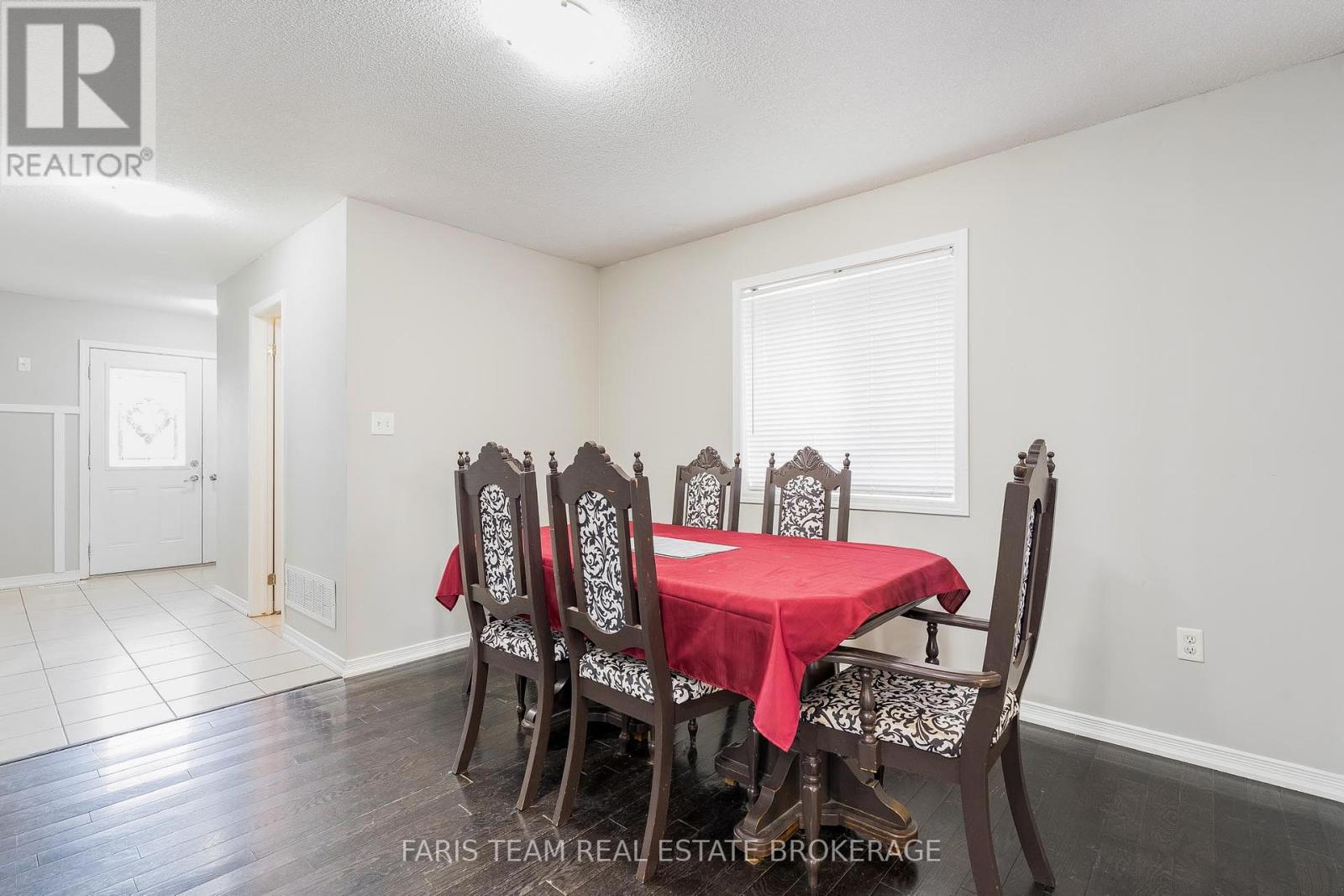 1373 Hunter Street, Innisfil, Ontario  L9S 0H5 - Photo 7 - N12409983