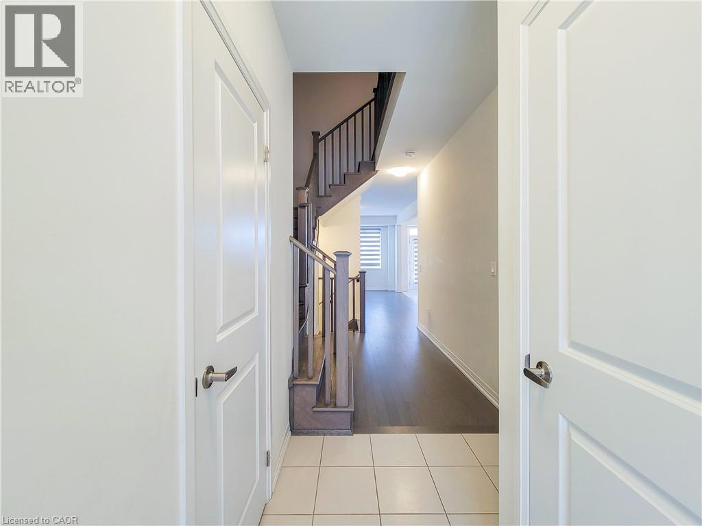 10 Freedom Crescent Unit# 4, Mount Hope, Ontario  L0R 1W0 - Photo 5 - 40770947