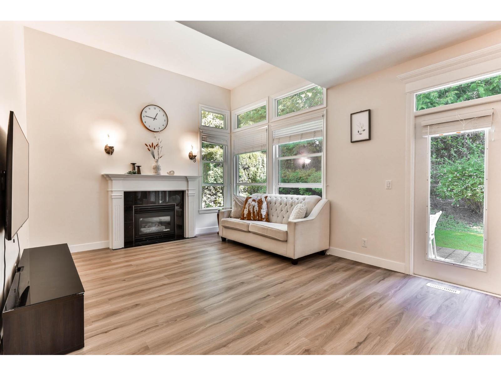 103 15350 Sequoia Drive, Surrey, British Columbia  V3S 8N5 - Photo 6 - R3047329