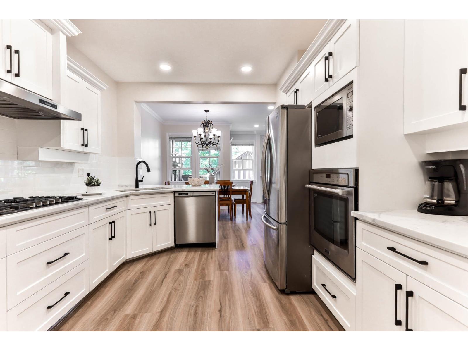 103 15350 Sequoia Drive, Surrey, British Columbia  V3S 8N5 - Photo 4 - R3047329