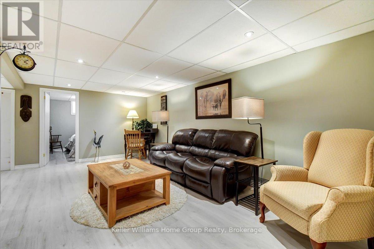 9 Pinegrove Street, Hastings Highlands, Ontario  K0L 1C0 - Photo 20 - X12410010