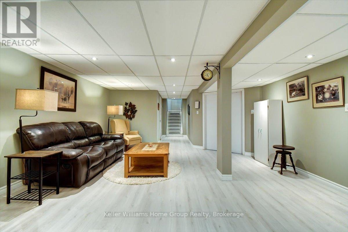 9 Pinegrove Street, Hastings Highlands, Ontario  K0L 1C0 - Photo 22 - X12410010