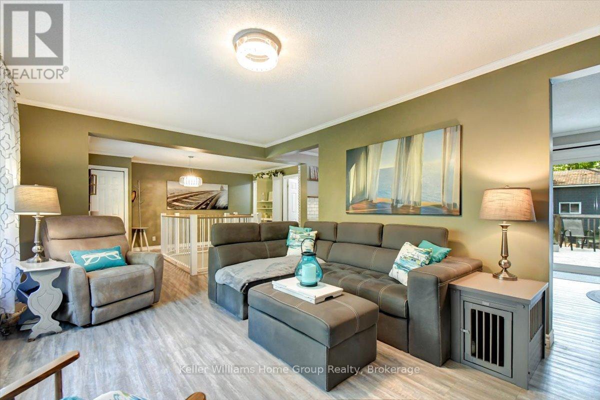 9 Pinegrove Street, Hastings Highlands, Ontario  K0L 1C0 - Photo 8 - X12410010