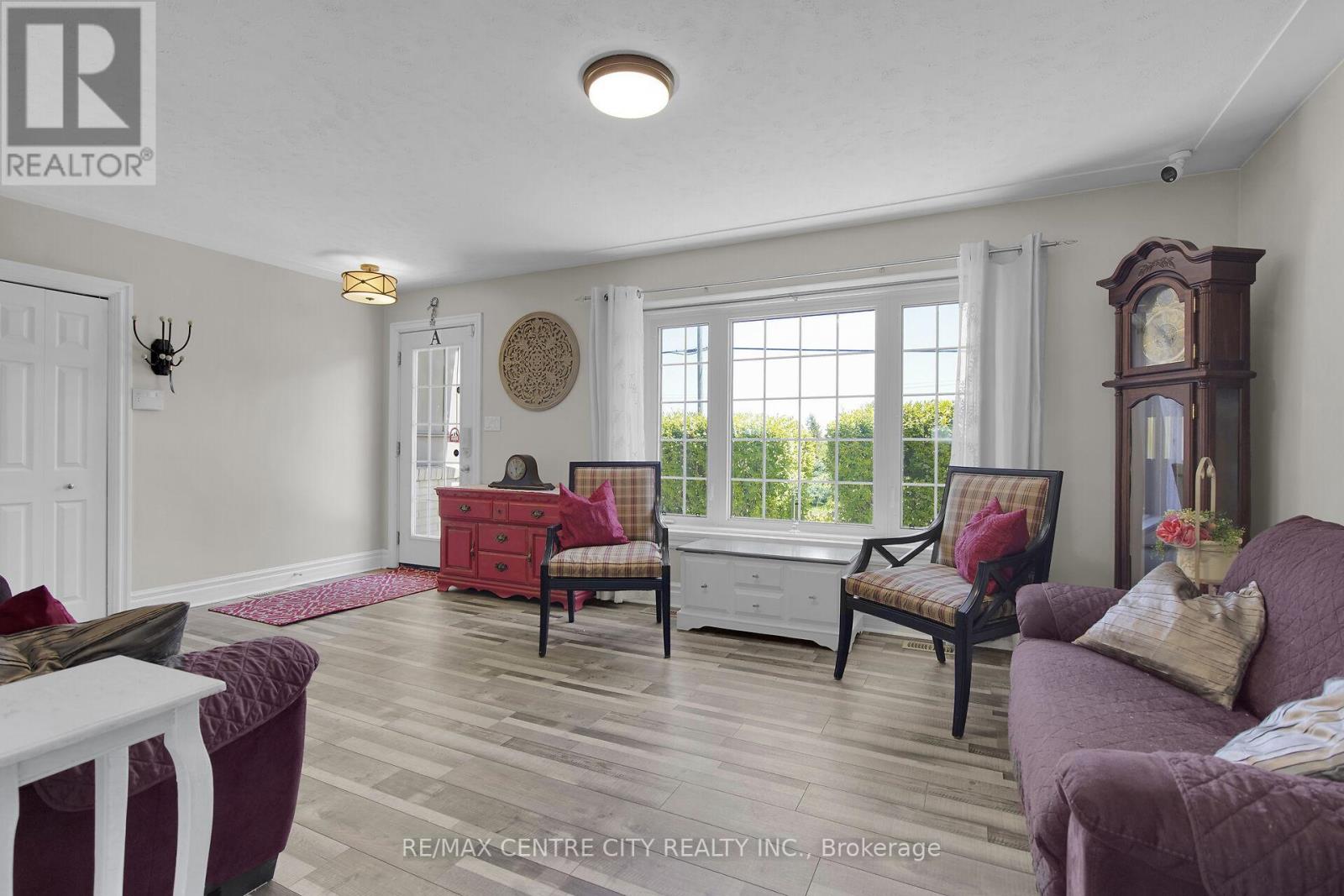 2103 Fanshawe Park Road W, Middlesex Centre, Ontario  N6H 0H6 - Photo 7 - X12410050
