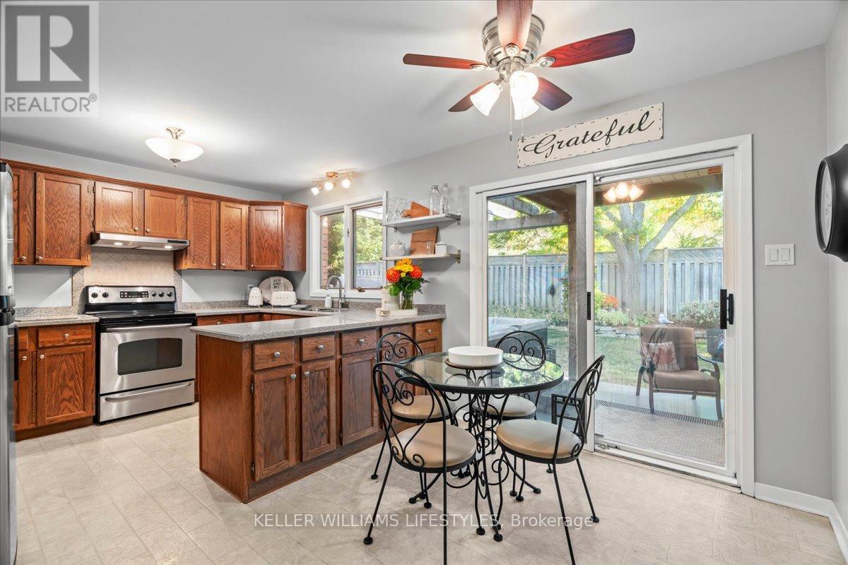 71 Westridge Place, London South, Ontario  N6K 3R3 - Photo 12 - X12410051