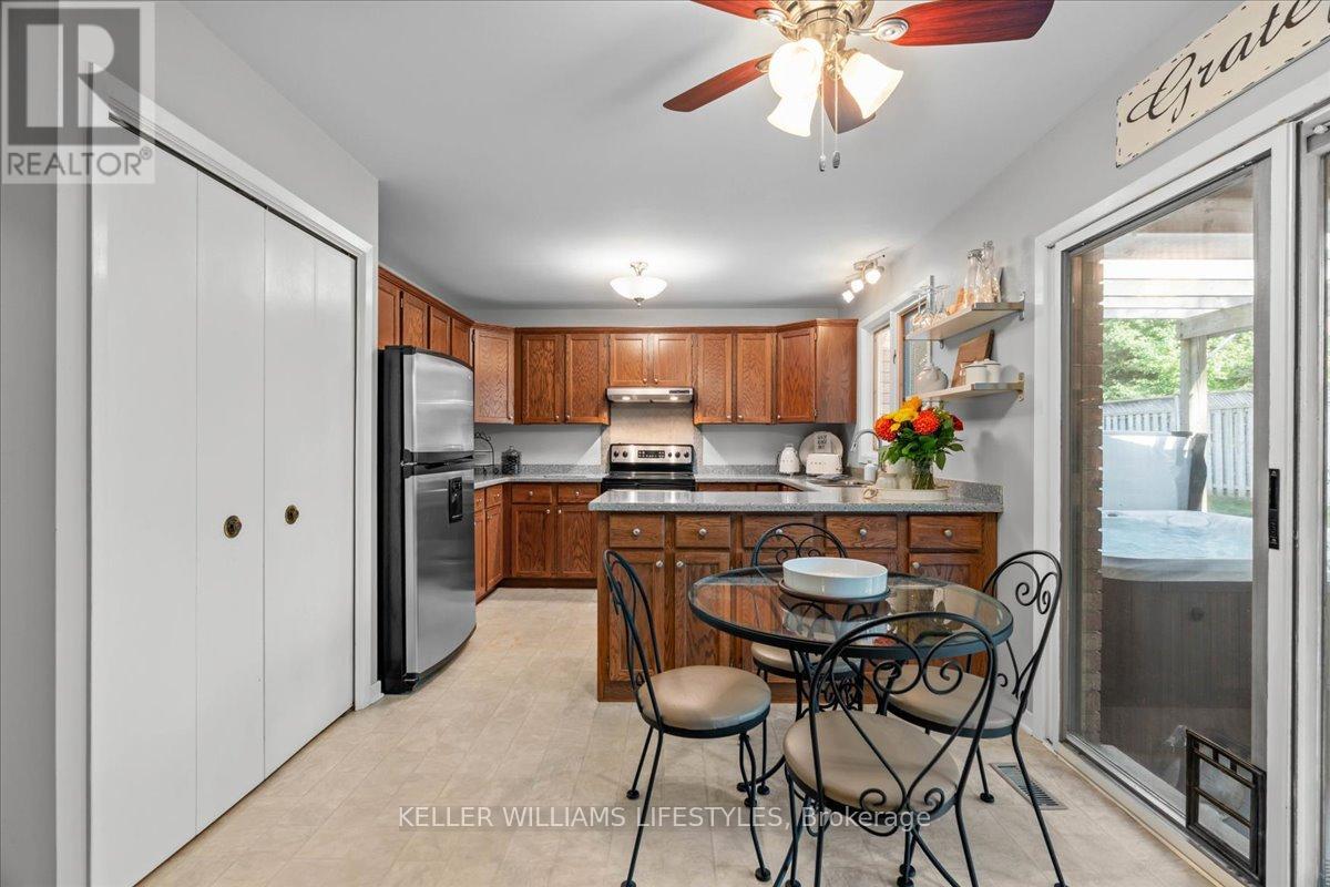 71 Westridge Place, London South, Ontario  N6K 3R3 - Photo 13 - X12410051