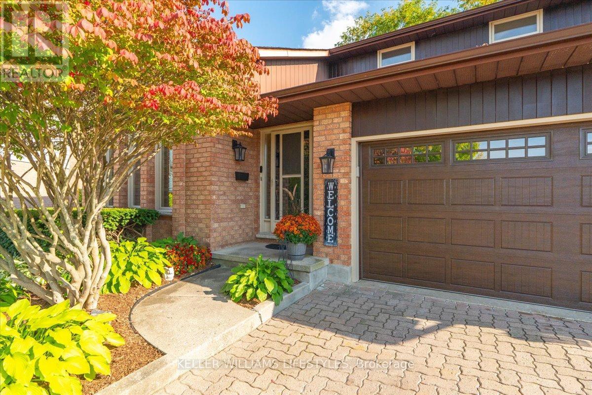 71 Westridge Place, London South, Ontario  N6K 3R3 - Photo 3 - X12410051
