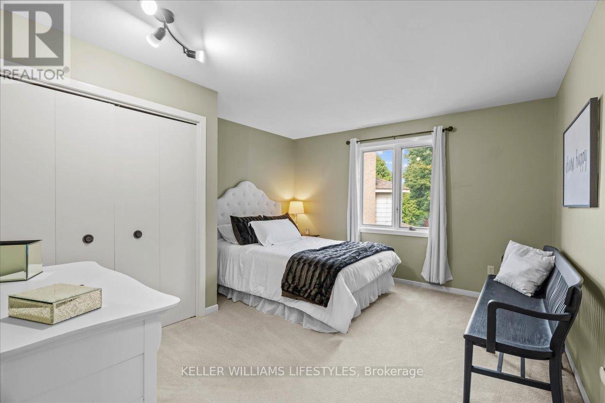 71 Westridge Place, London South, Ontario  N6K 3R3 - Photo 30 - X12410051