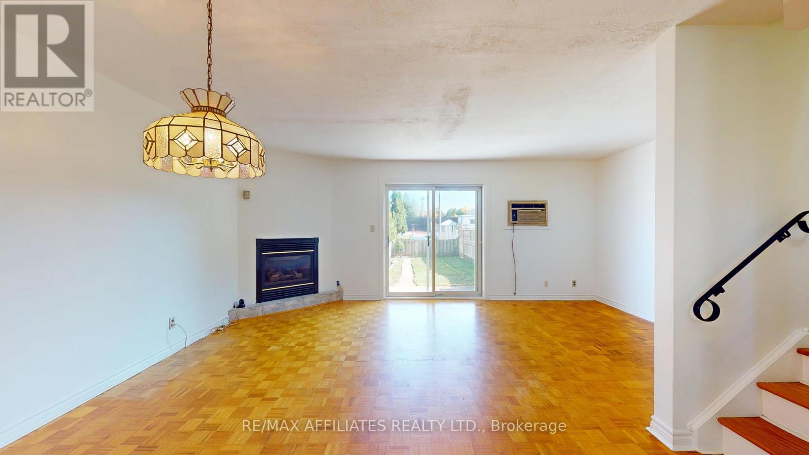 23 Maple Avenue, Brockville, Ontario  K6V 1Y3 - Photo 6 - X12410062