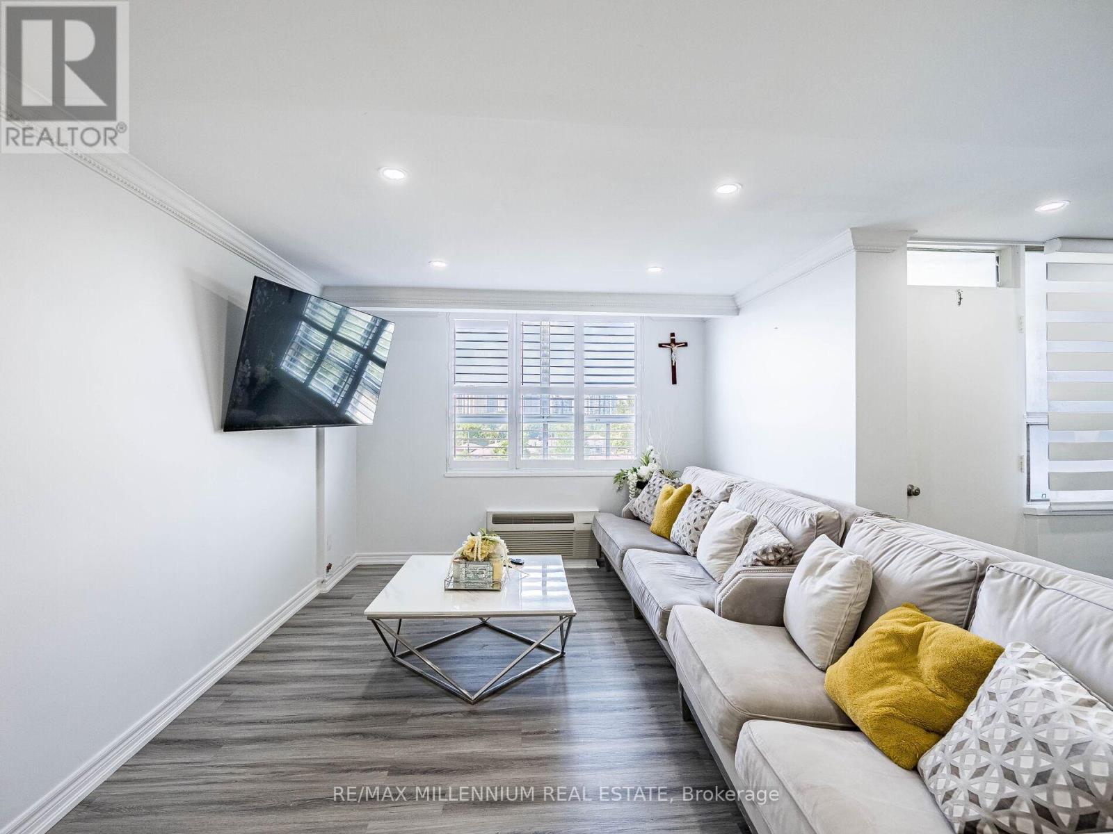 #603 - 2825 Islington Avenue, Toronto (Humber Summit), Ontario  M9L 2K1 - Photo 23 - W12409817