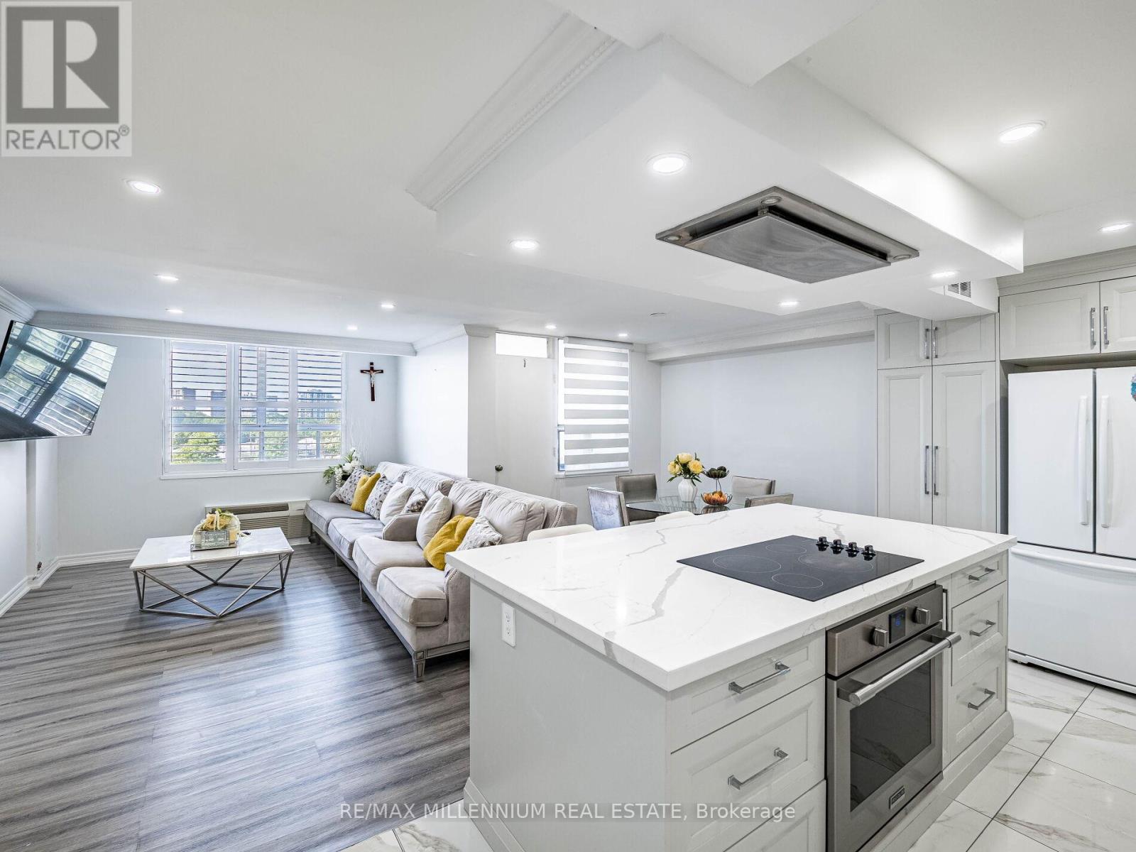 #603 - 2825 Islington Avenue, Toronto (Humber Summit), Ontario  M9L 2K1 - Photo 9 - W12409817