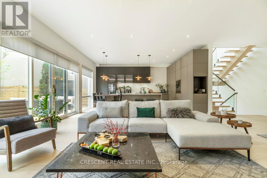 151 Shaver Avenue N, Toronto (Islington-City Centre West), Ontario  M9B 4N9 - Photo 15 - W12409848