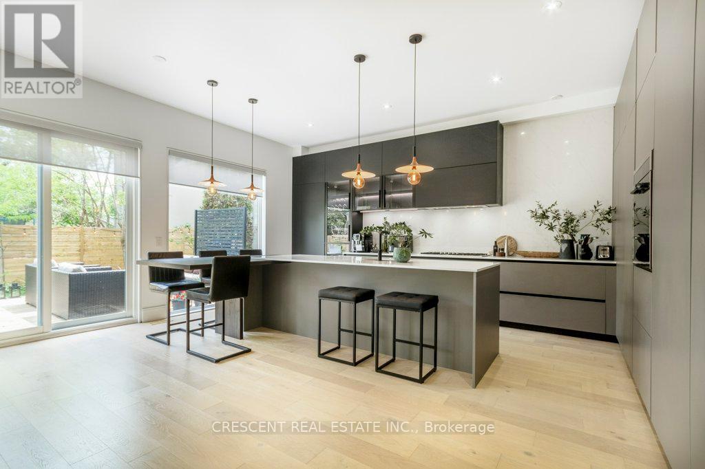 151 Shaver Avenue N, Toronto (Islington-City Centre West), Ontario  M9B 4N9 - Photo 16 - W12409848