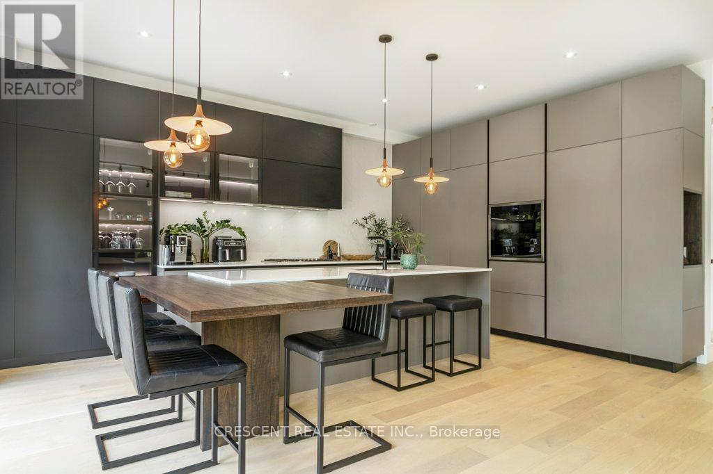 151 Shaver Avenue N, Toronto (Islington-City Centre West), Ontario  M9B 4N9 - Photo 17 - W12409848