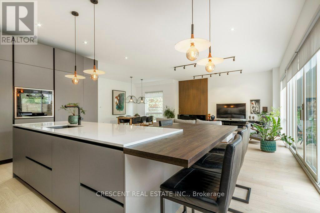 151 Shaver Avenue N, Toronto (Islington-City Centre West), Ontario  M9B 4N9 - Photo 20 - W12409848