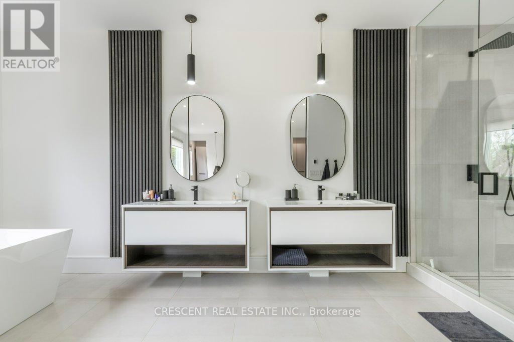 151 Shaver Avenue N, Toronto (Islington-City Centre West), Ontario  M9B 4N9 - Photo 29 - W12409848