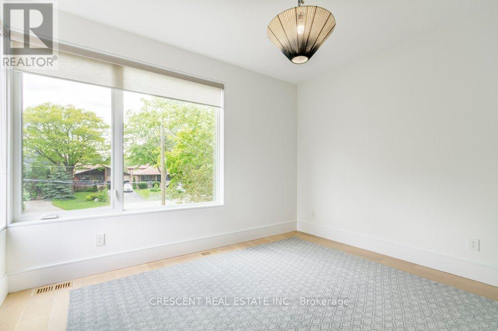 151 Shaver Avenue N, Toronto (Islington-City Centre West), Ontario  M9B 4N9 - Photo 37 - W12409848