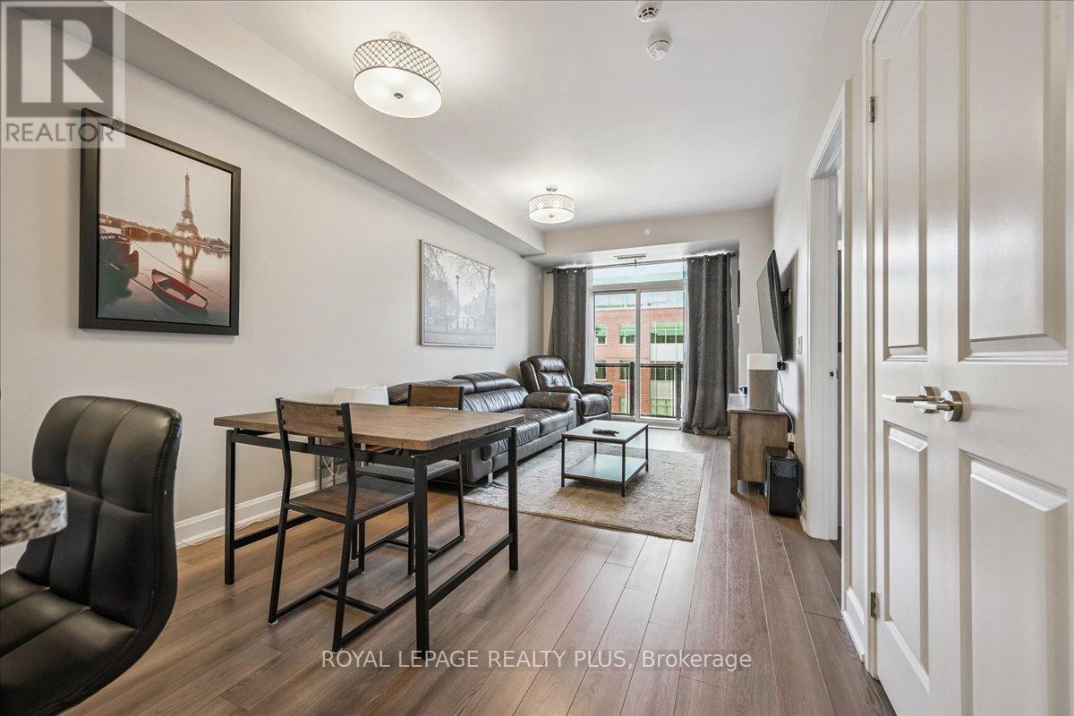 414 - 216 Oak Park Boulevard, Oakville (Ro River Oaks), Ontario  L6H 7S8 - Photo 17 - W12409911