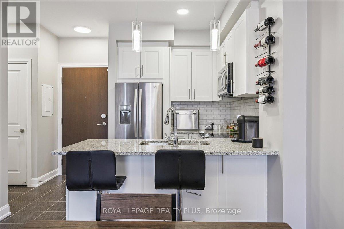 414 - 216 Oak Park Boulevard, Oakville (Ro River Oaks), Ontario  L6H 7S8 - Photo 20 - W12409911