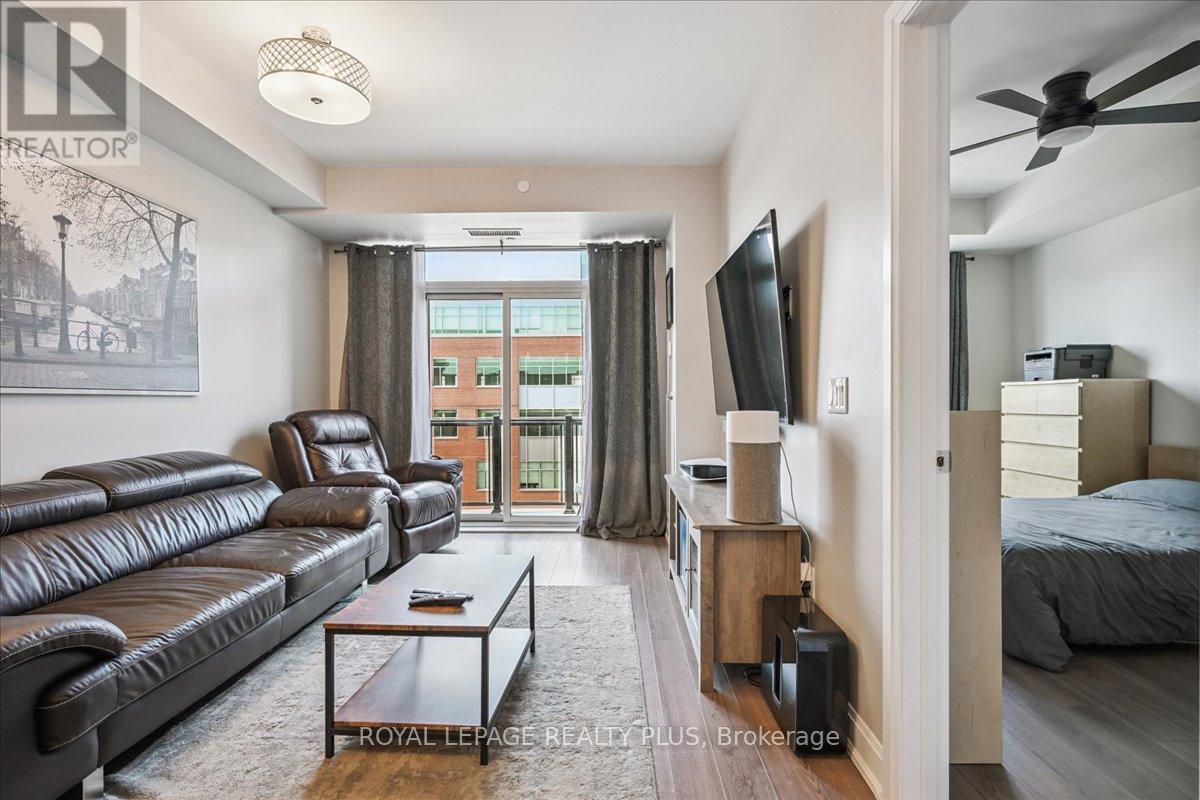 414 - 216 Oak Park Boulevard, Oakville (Ro River Oaks), Ontario  L6H 7S8 - Photo 21 - W12409911