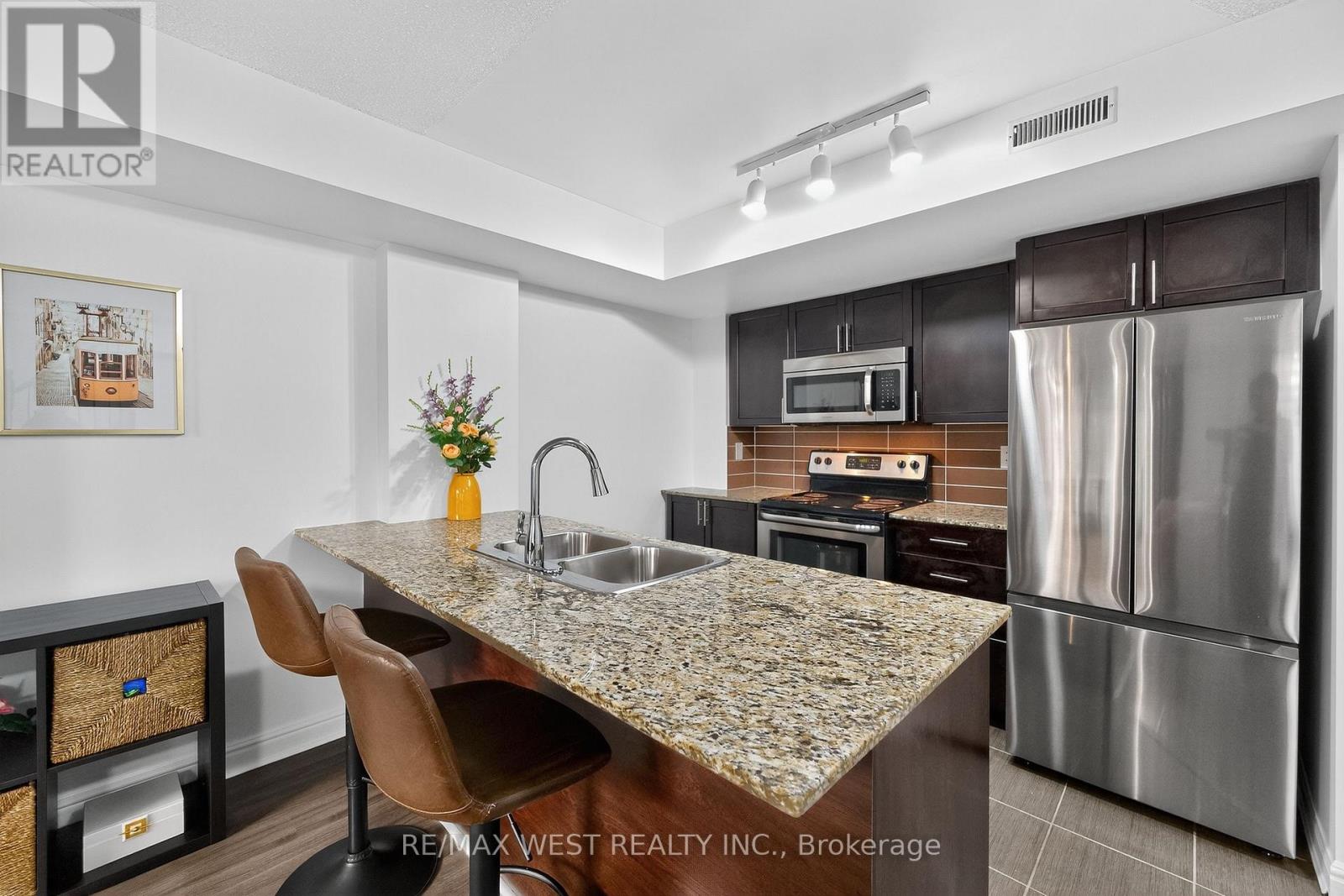 117 - 14 Foundry Avenue, Toronto, Ontario  M6H 0A8 - Photo 28 - W12409916