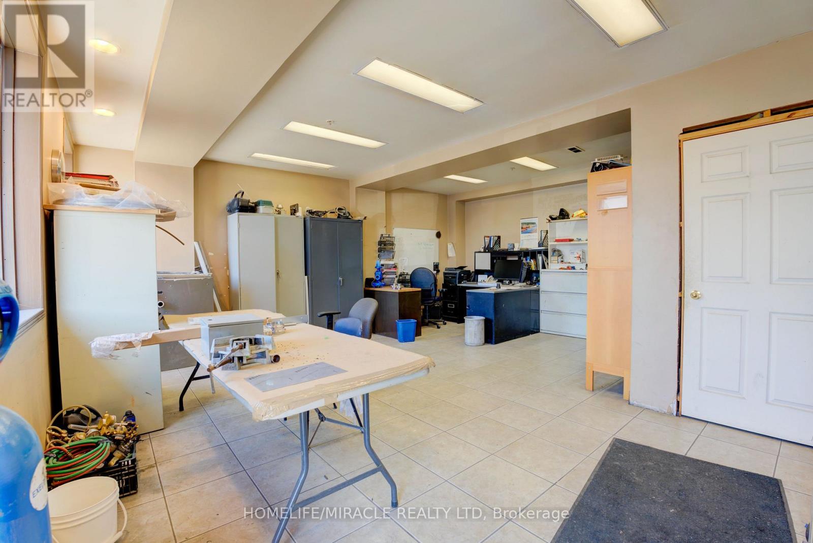 11 - 175 Advance Boulevard, Brampton, Ontario  L6T 4J1 - Photo 8 - W12409951