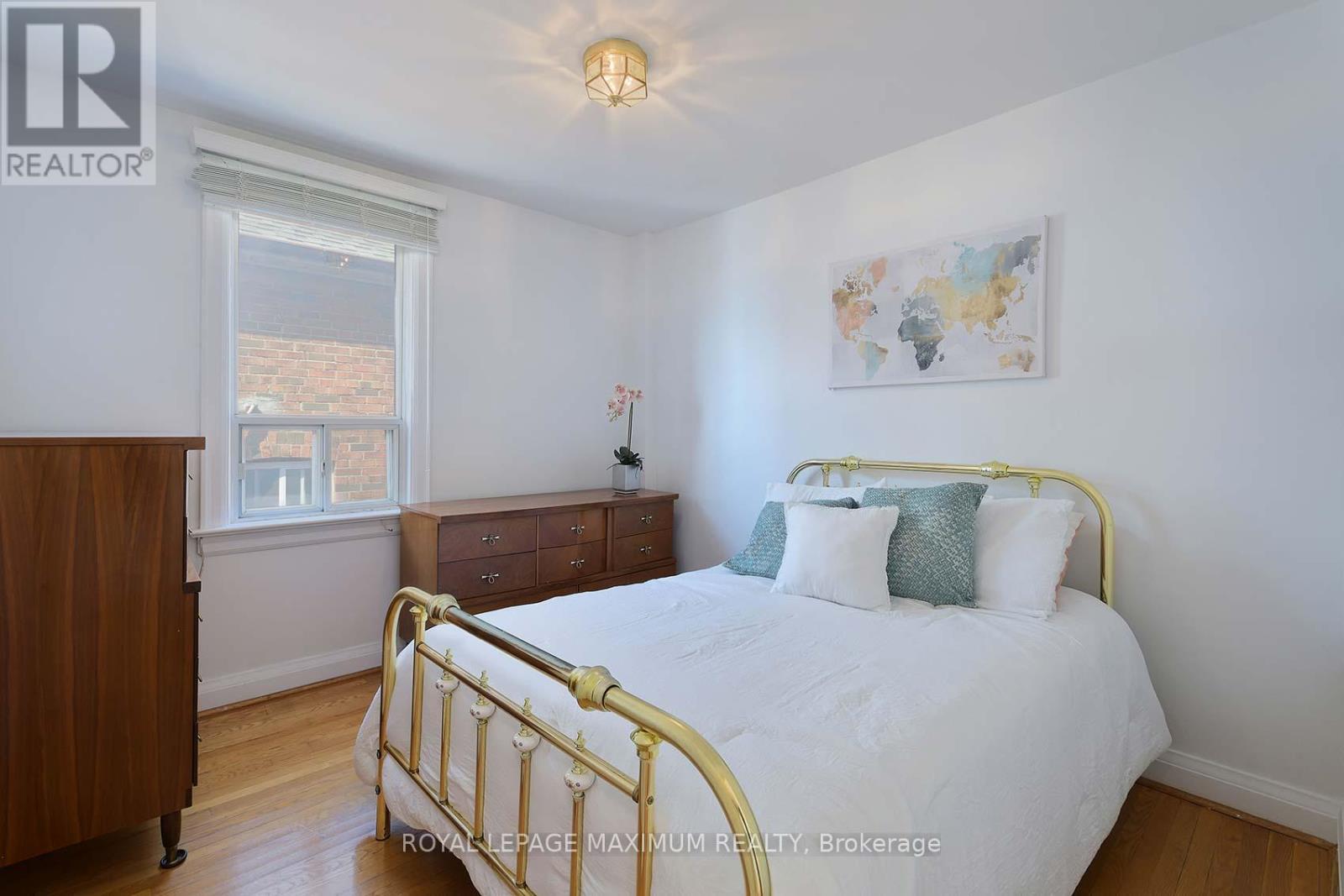 245 Belgravia Avenue, Toronto, Ontario  M6E 2M9 - Photo 23 - W12409974