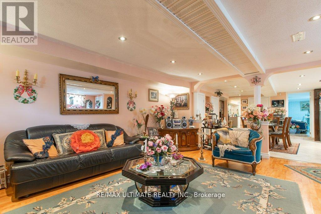 110 Aileen Avenue, Toronto, Ontario  M6M 1E9 - Photo 28 - W12409990
