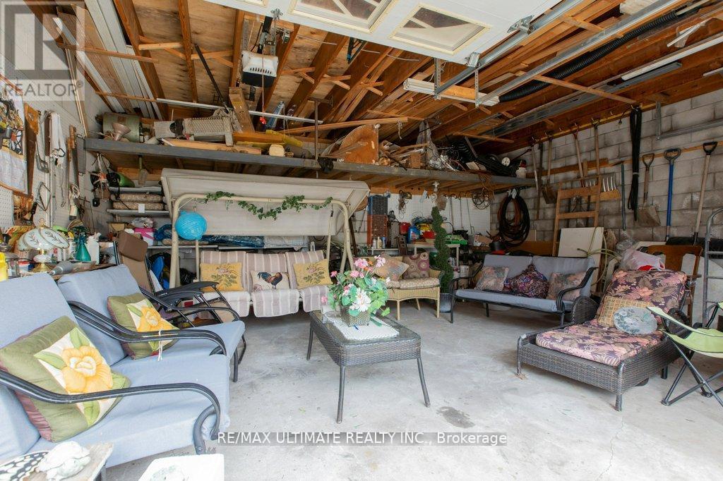 110 Aileen Avenue, Toronto, Ontario  M6M 1E9 - Photo 39 - W12409990