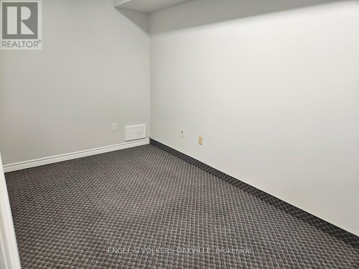 333 Mary Street, Niagara-On-The-Lake, Ontario  L0S 1J0 - Photo 6 - X12410047