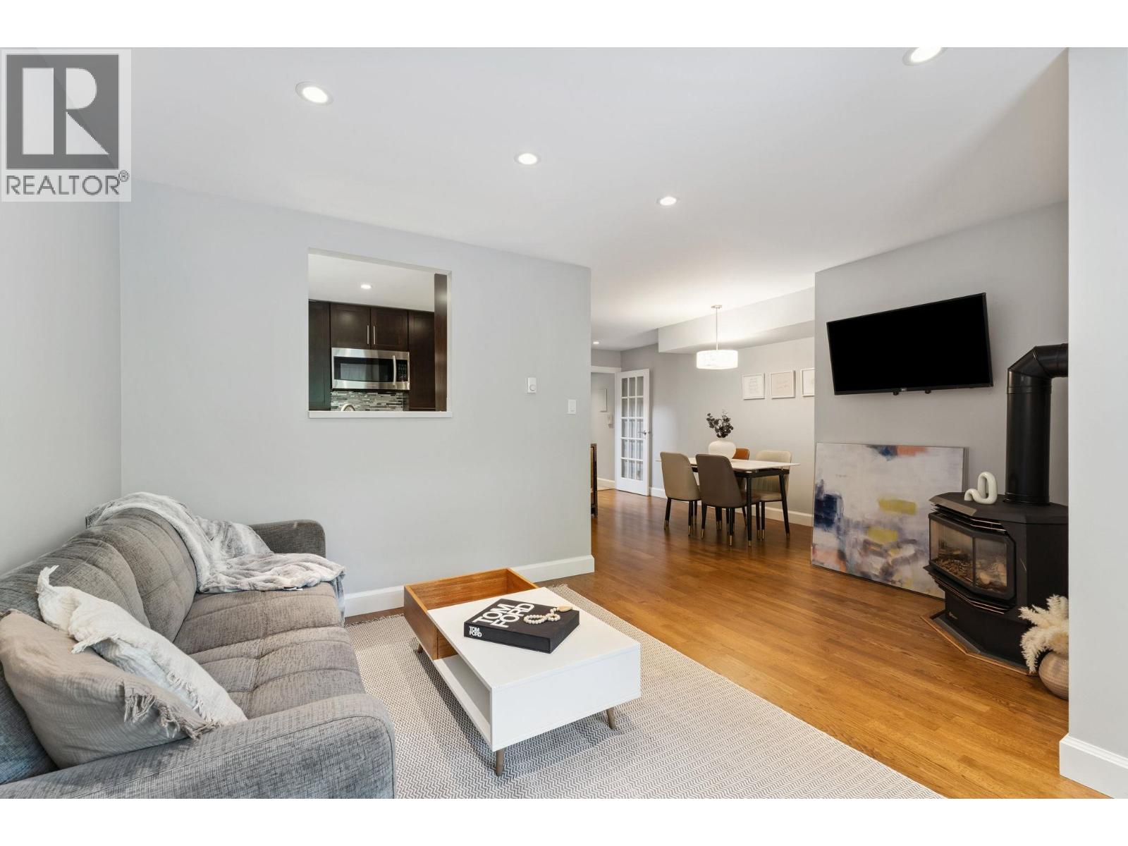 3349 Mountain Highway, North Vancouver, British Columbia  V7K 2H4 - Photo 10 - R3049065