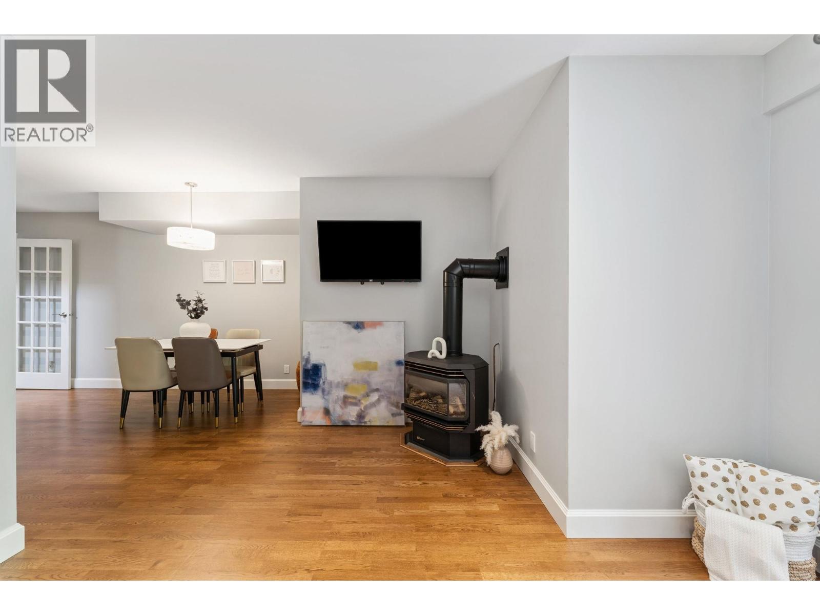 3349 Mountain Highway, North Vancouver, British Columbia  V7K 2H4 - Photo 11 - R3049065