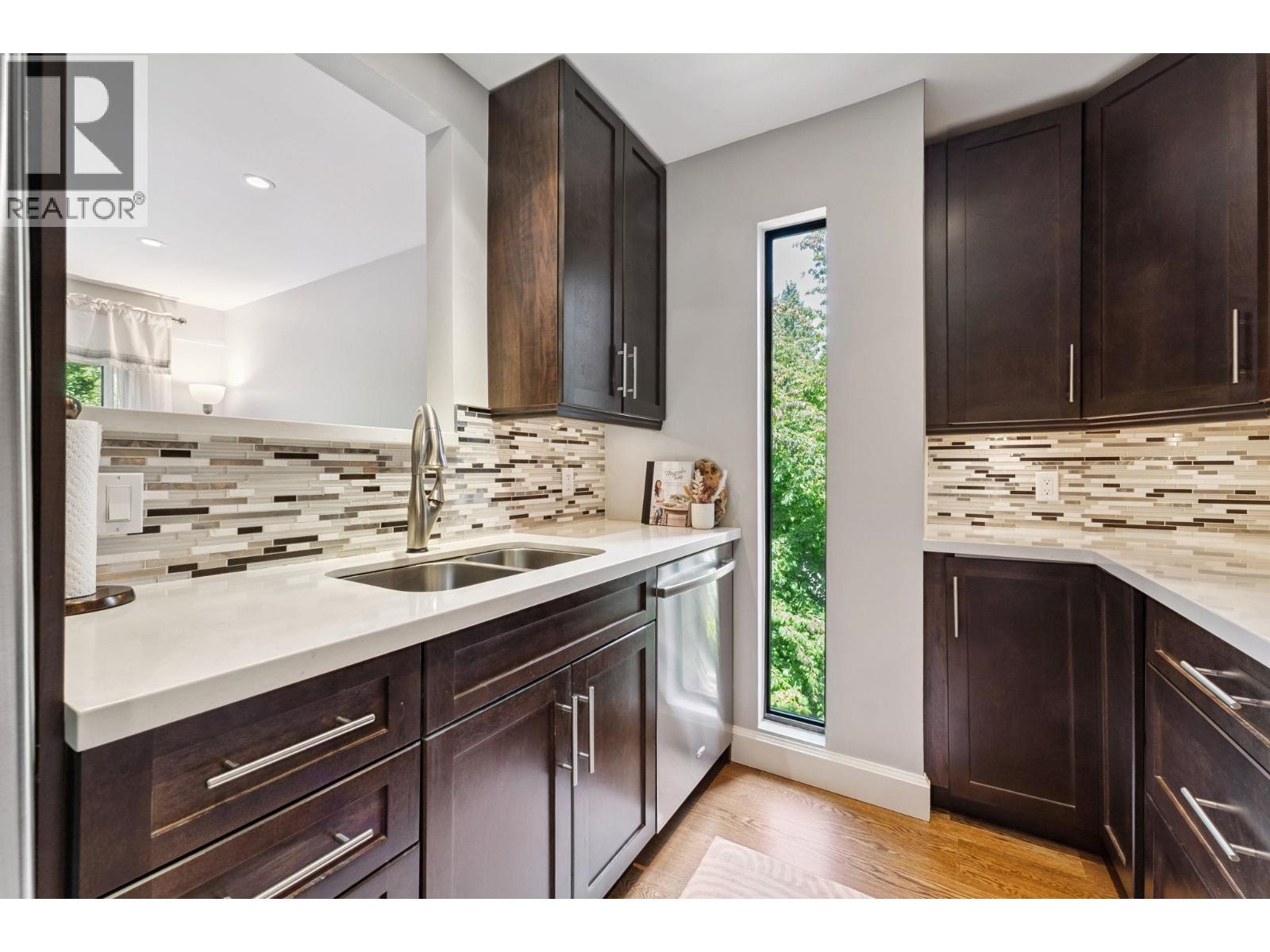 3349 Mountain Highway, North Vancouver, British Columbia  V7K 2H4 - Photo 20 - R3049065