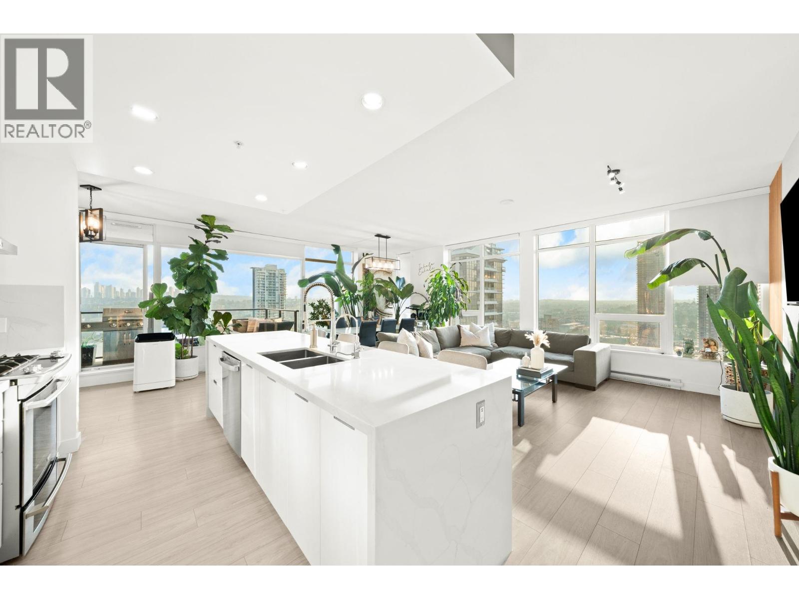 2604 2077 ROSSER AVENUE, Burnaby, British Columbia