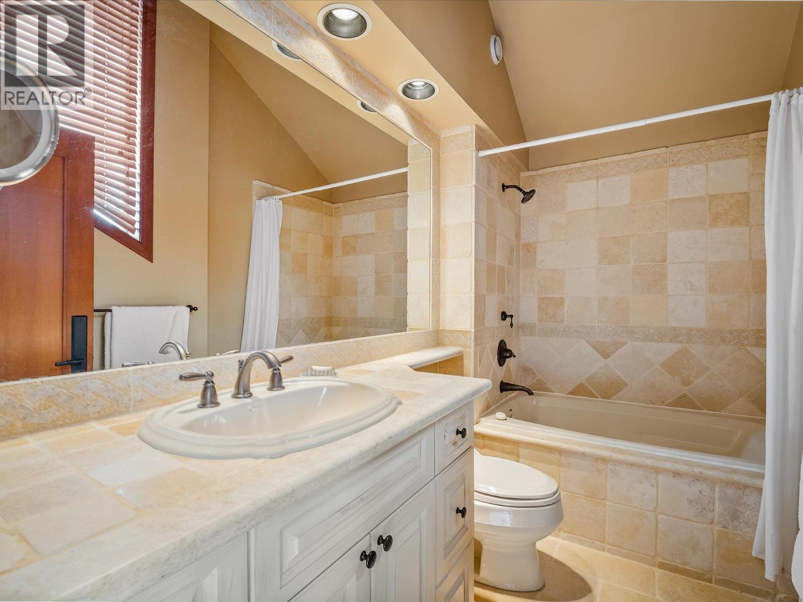 21 4501 Blackcomb Way, Whistler, British Columbia  V0N 1B4 - Photo 21 - R3049099