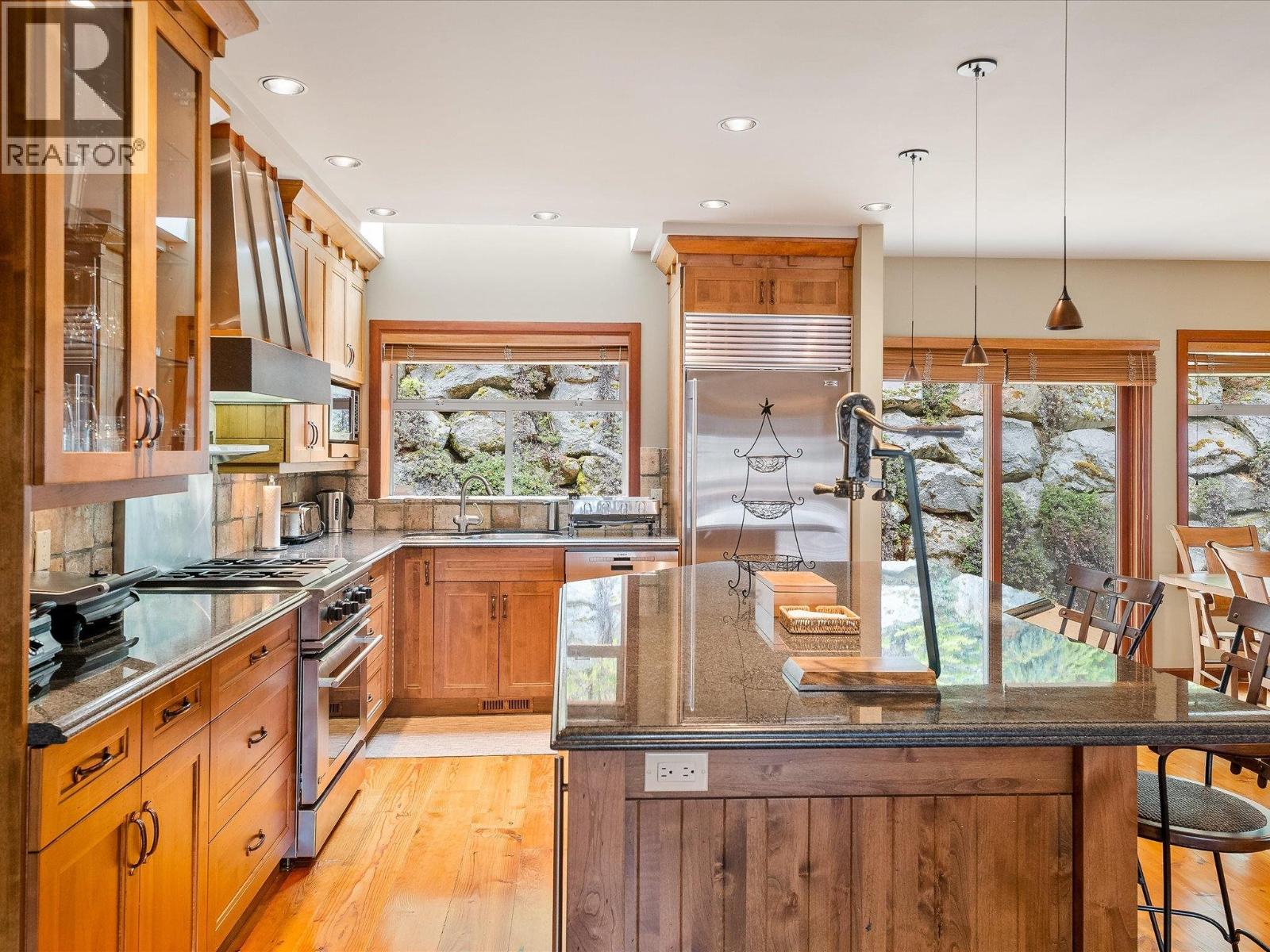 21 4501 Blackcomb Way, Whistler, British Columbia  V0N 1B4 - Photo 5 - R3049099
