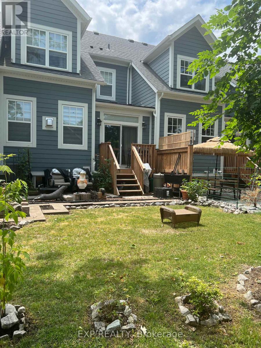 4 Paradise Grove, Niagara-On-The-Lake (Virgil), Ontario  L0S 1J0 - Photo 10 - X12409828